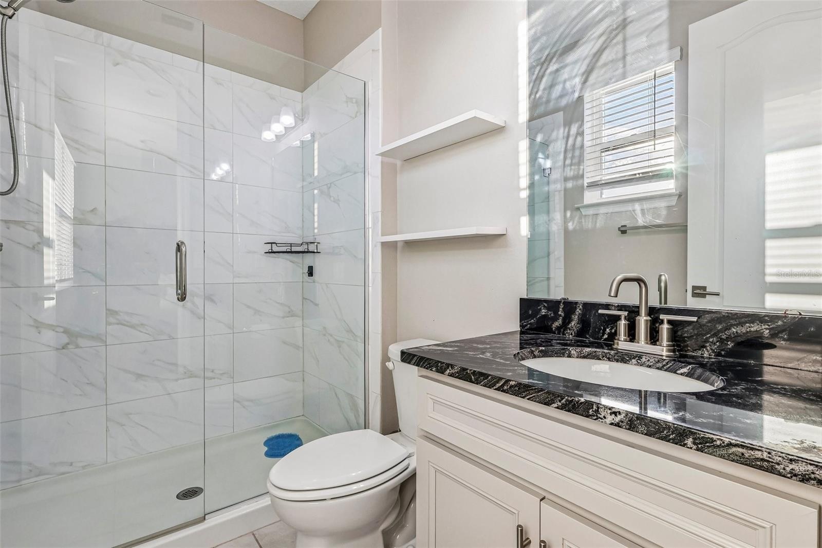 Second full/en-suite bath.