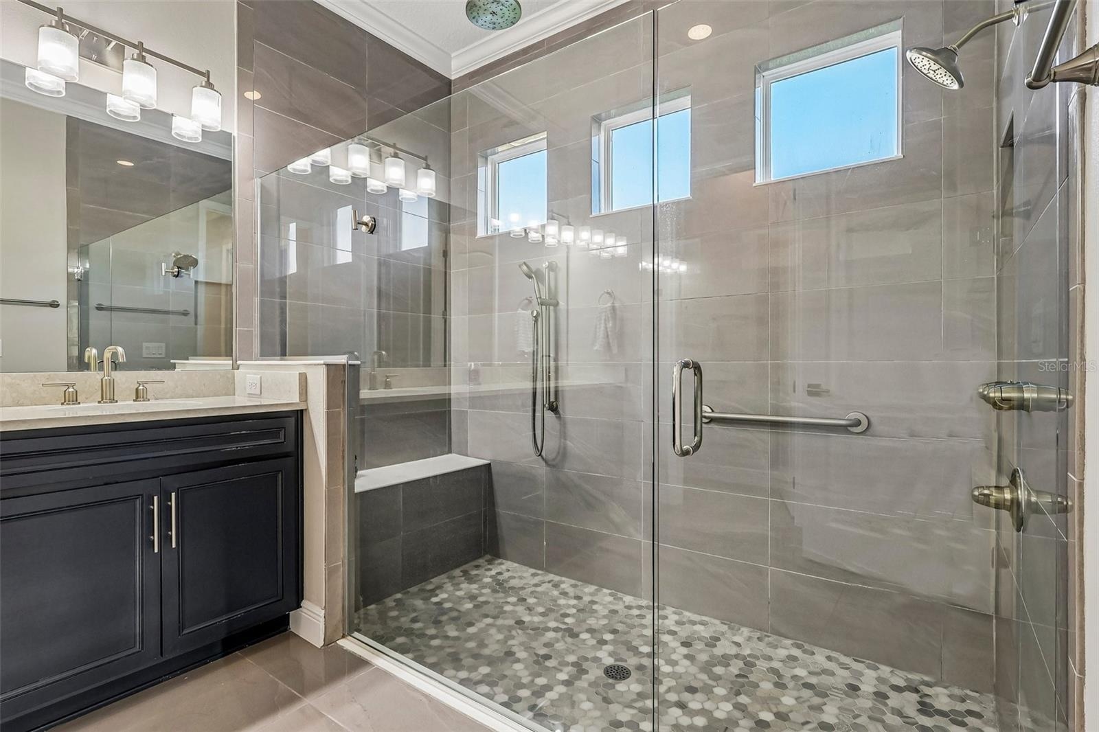 Primary en-suite bath.
