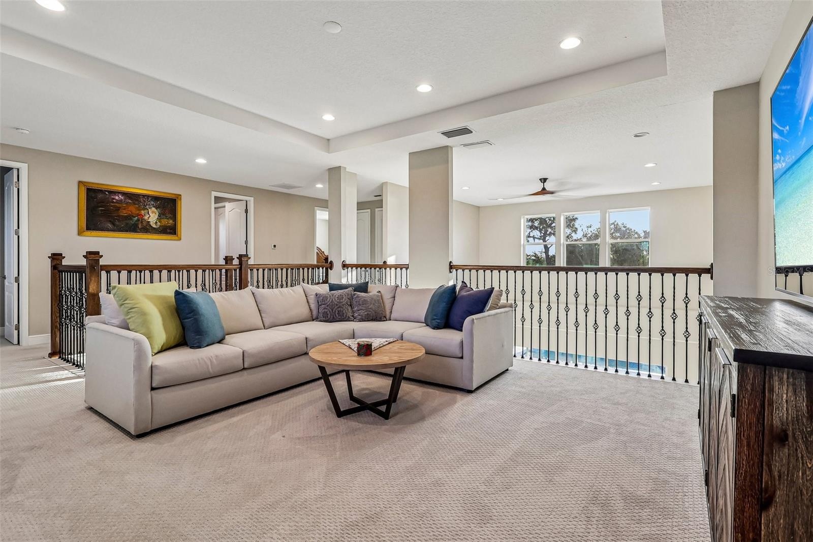 Bonus/Loft.