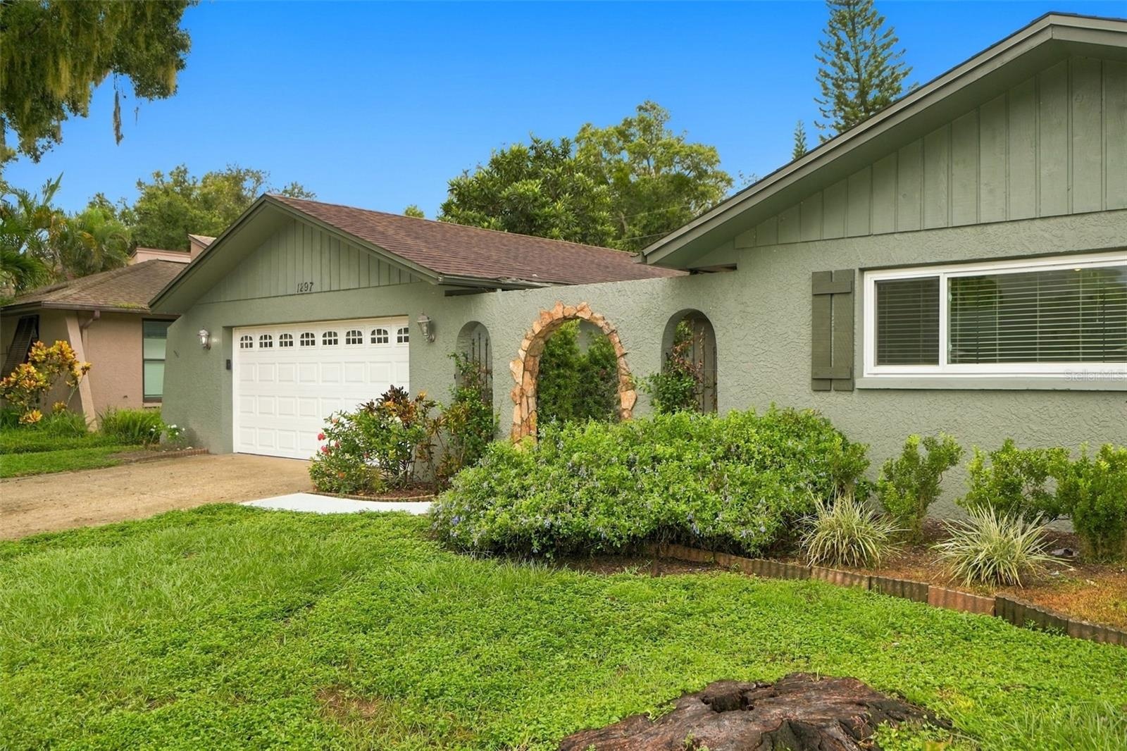 1297 Peach Tree Dr, Dunedin.