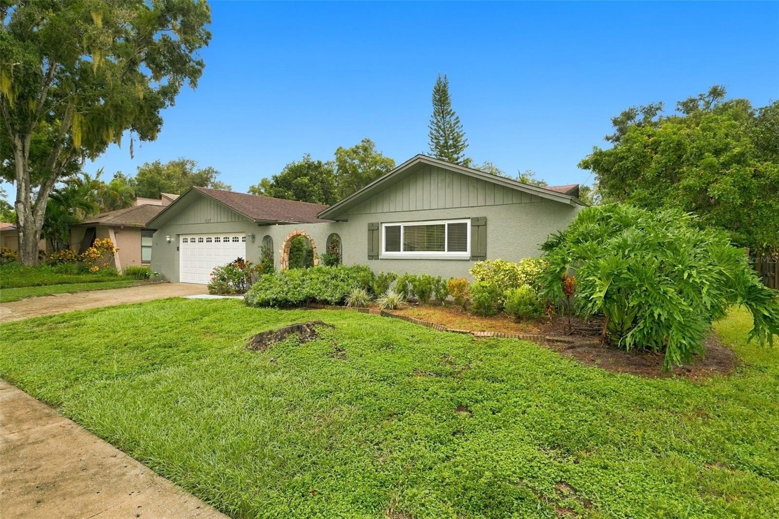 1297 Peach Tree Dr, Dunedin.