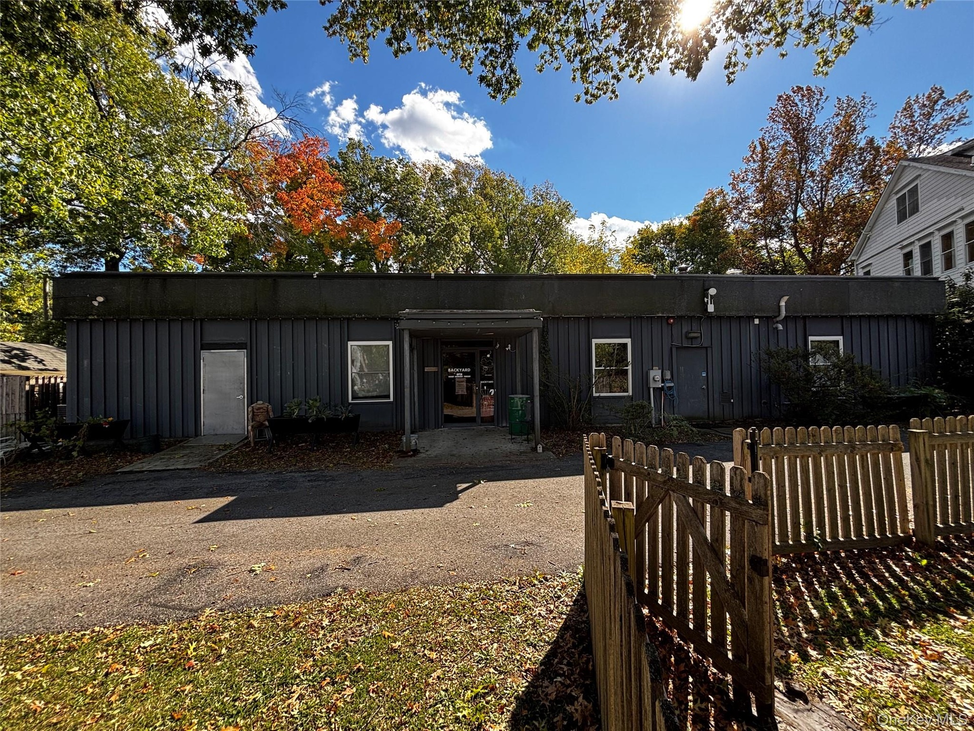 Front Exterior & Parking Area