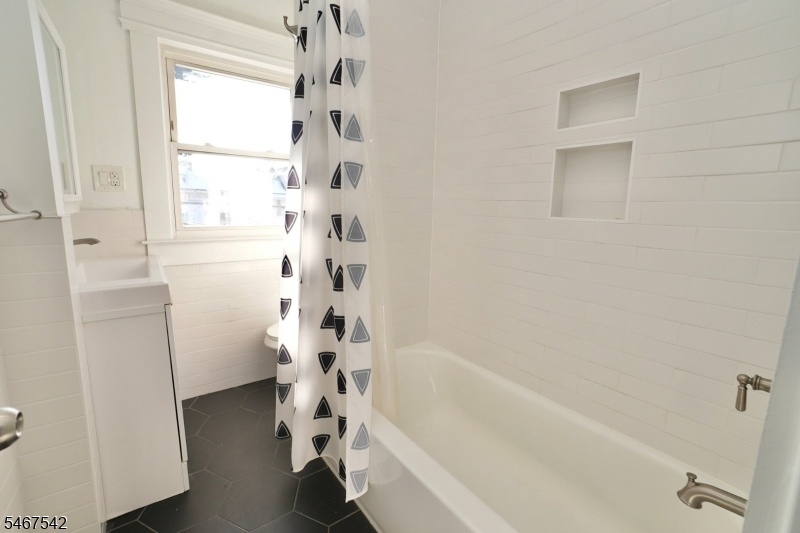 Unit 2 Bathroom 1