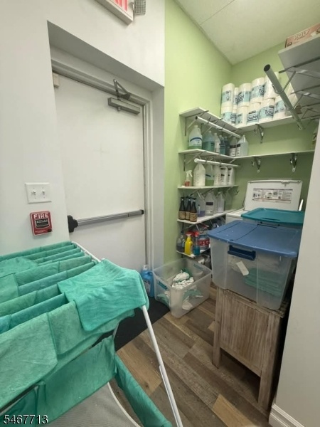 laundry/ storage