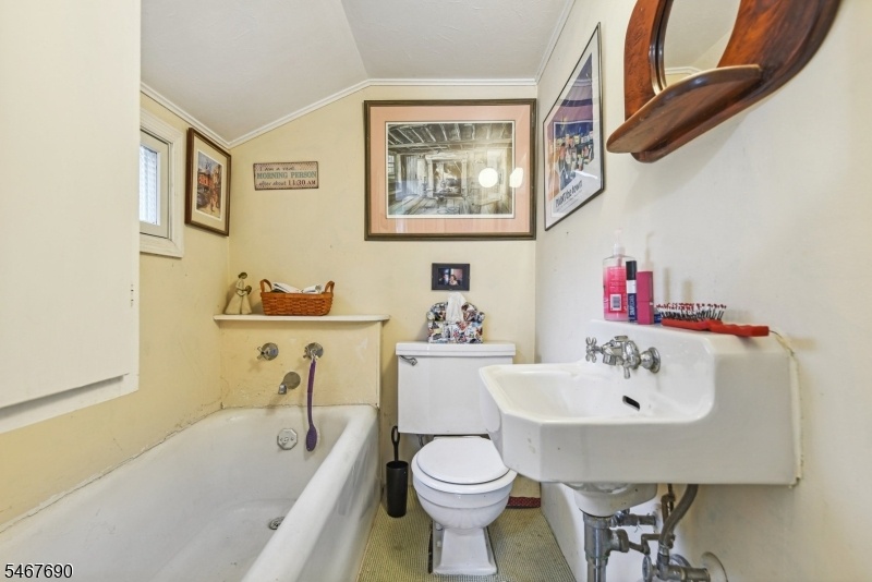 Full First Floor Bathroom