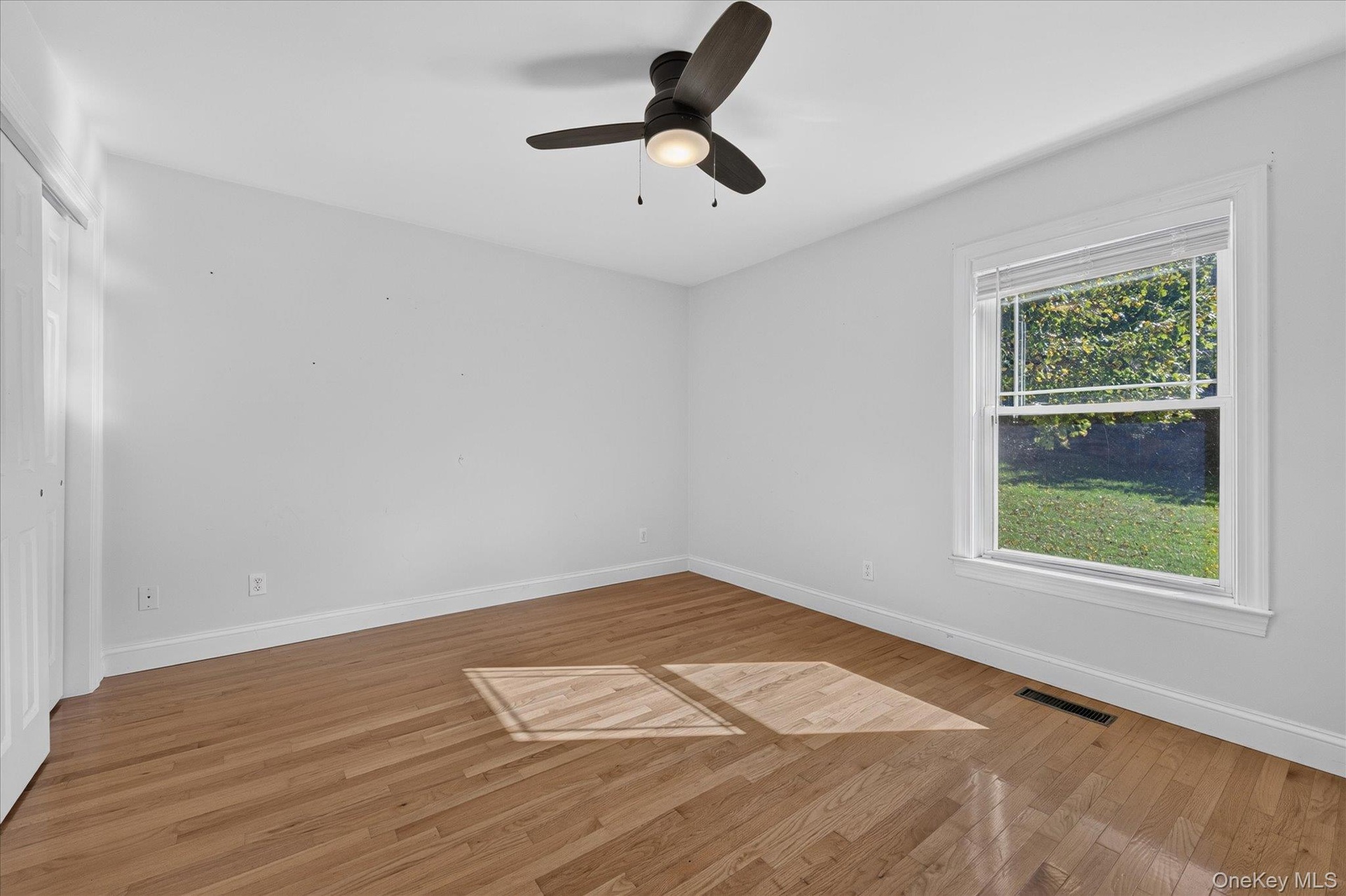 First Floor Bedroom / Office