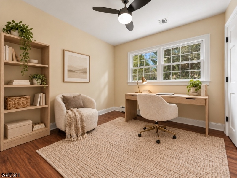 Virtually staged Office 2