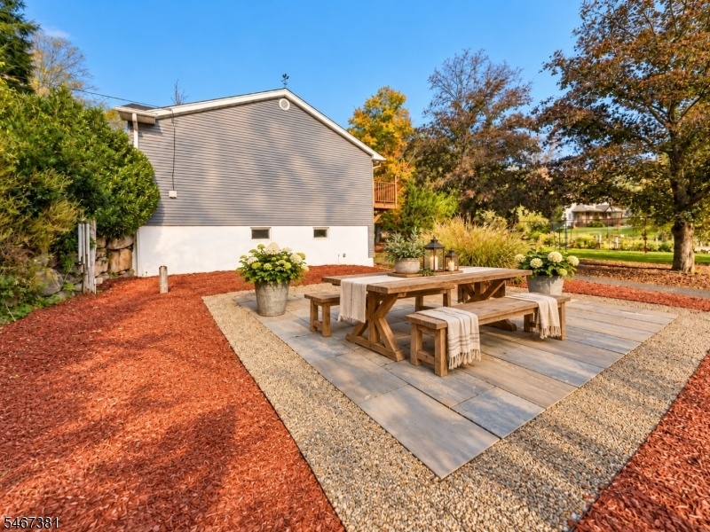 Virtually staged patio
