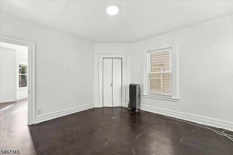 Living Room - Unit 2