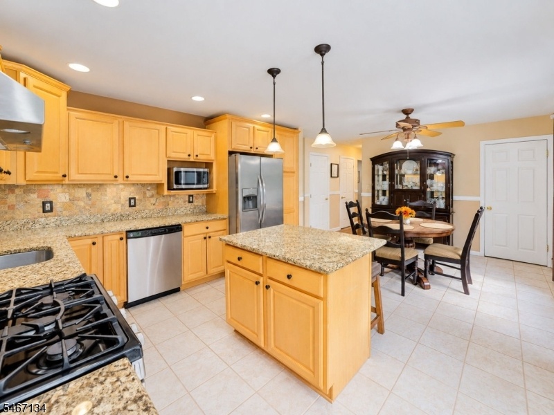 Eat In Kitchen