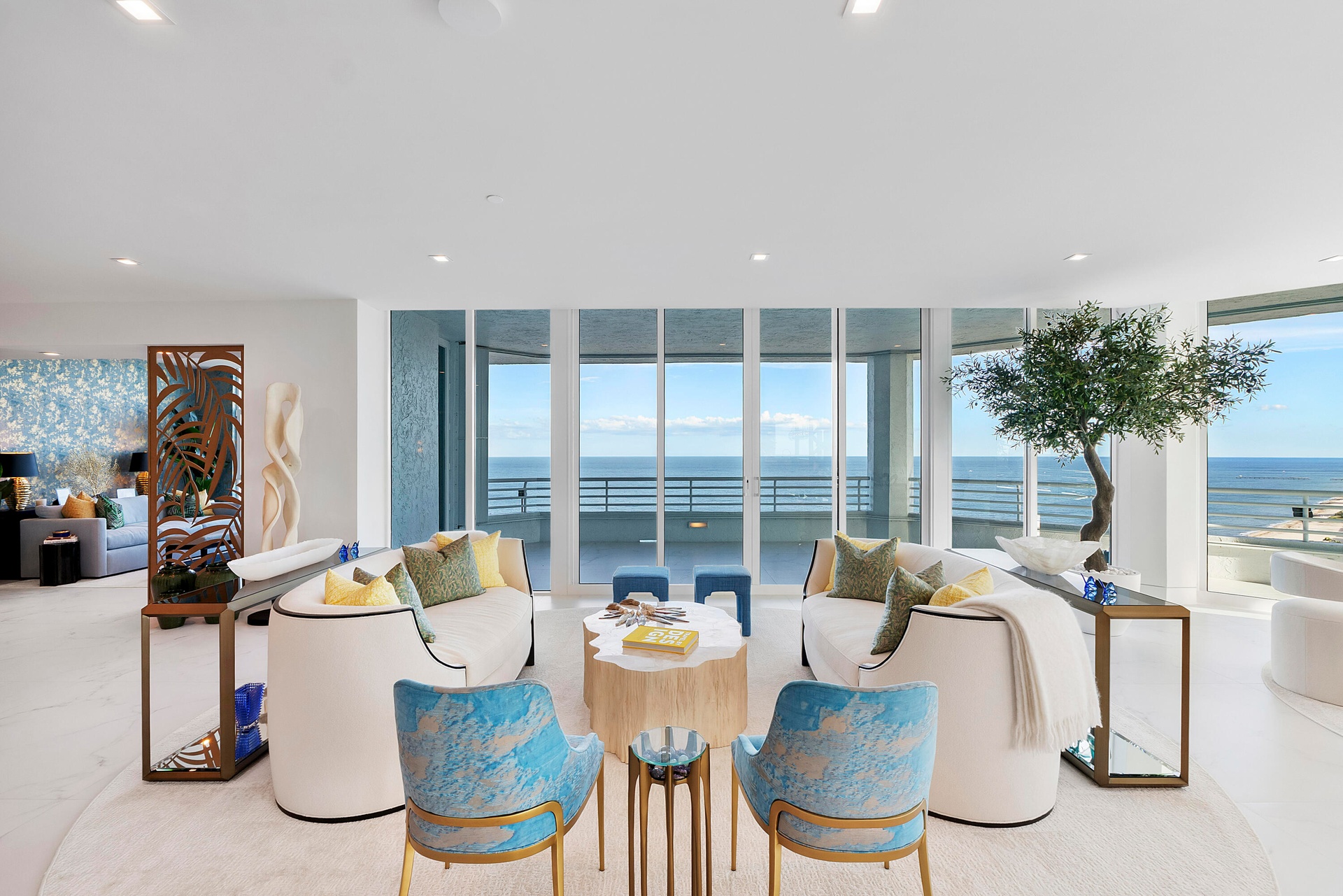 Designed for Conversation
More than a sitting area, this refined salon was thoughtfully created as the social heart of the penthouse. Surrounded by pa