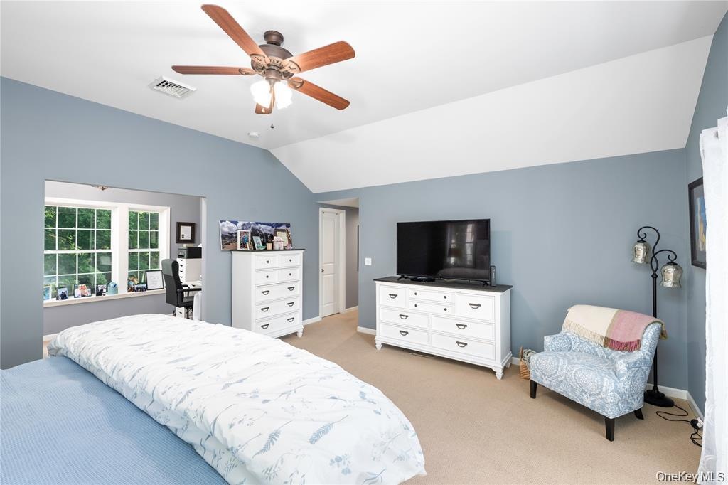 Massive bedroom with home work space and incredible natrual light.