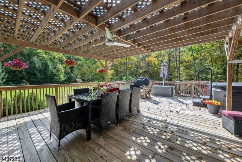 Deck with Pergola