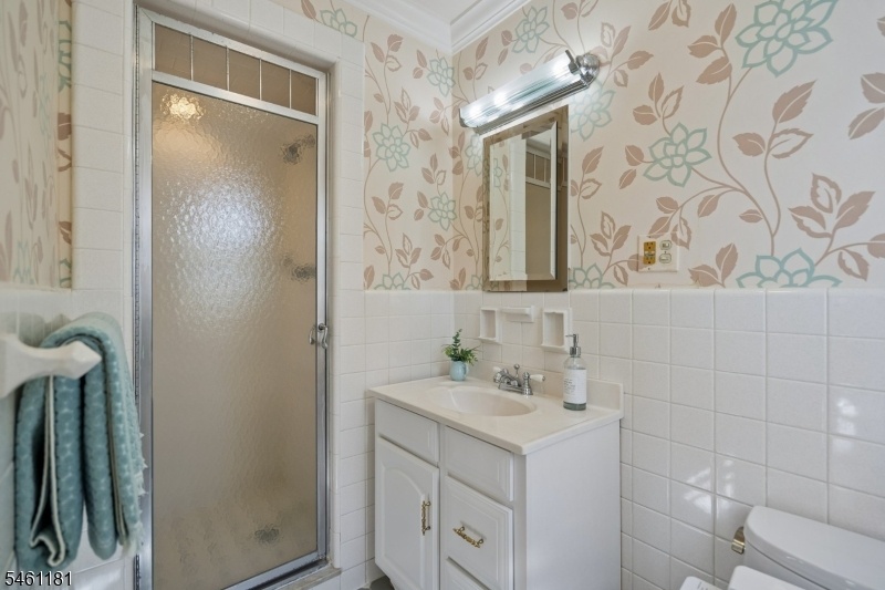 Ensuite bath