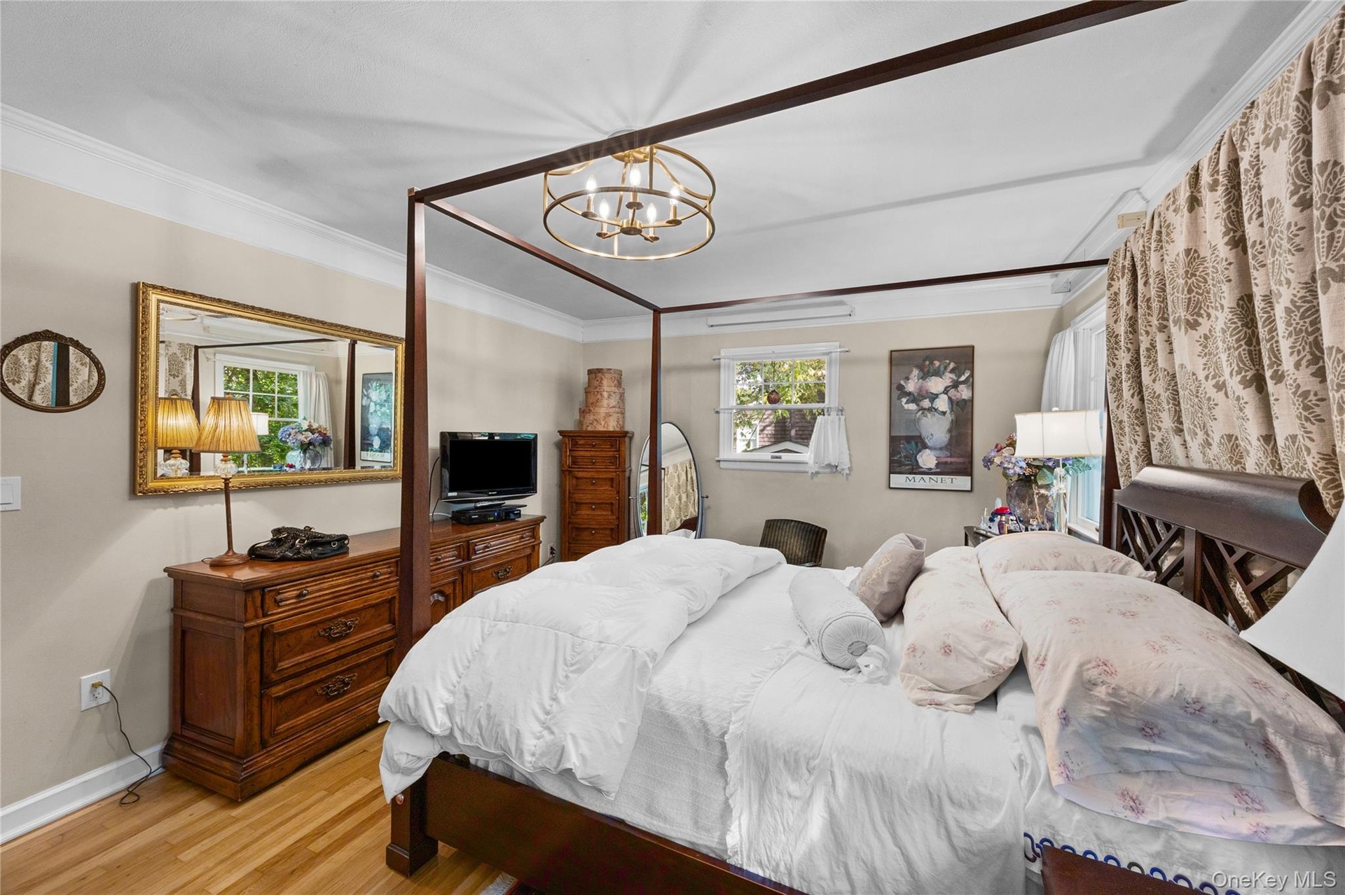 Large Primary Bedroom