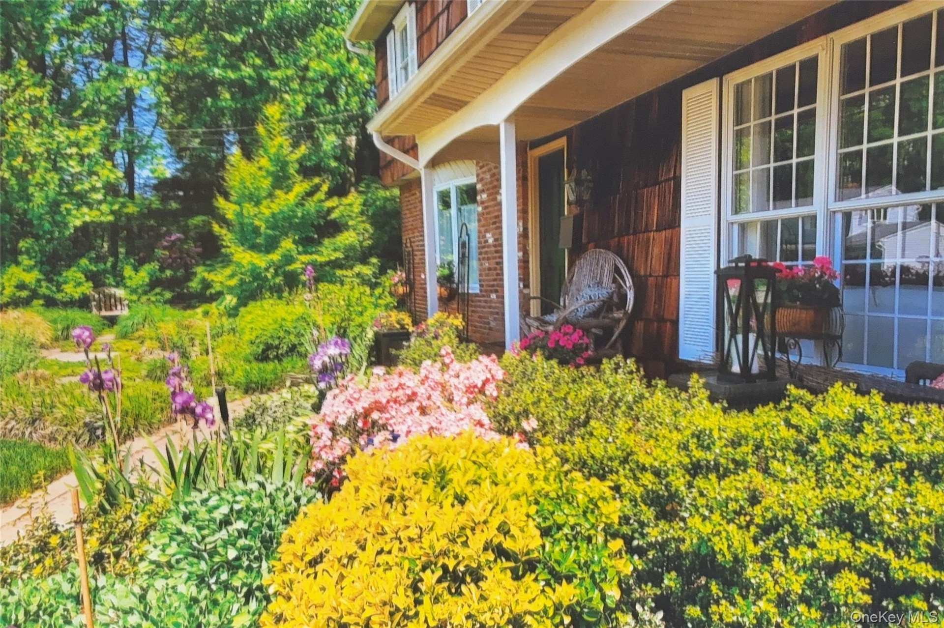 Gorgeous Landscaping!