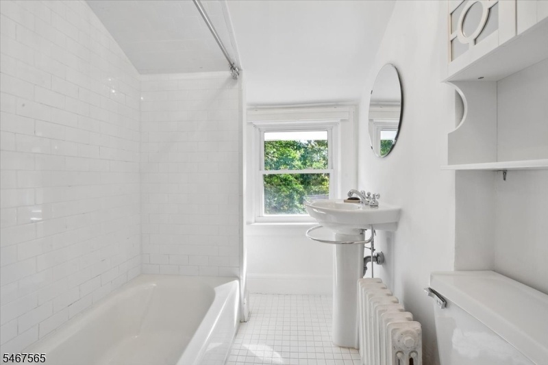 3rd Floor Bath