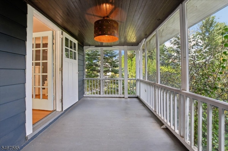 Screened Sun Porch