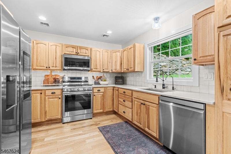 Spacious kitchen