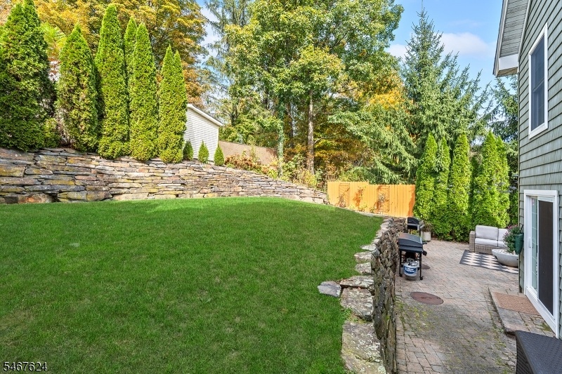 Beautiful patio and yard!