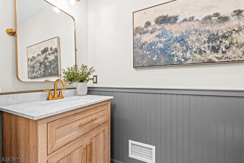 Powder room