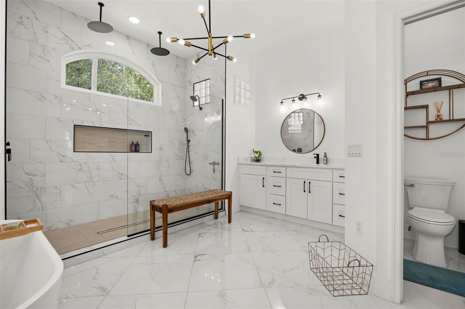 Primary bath