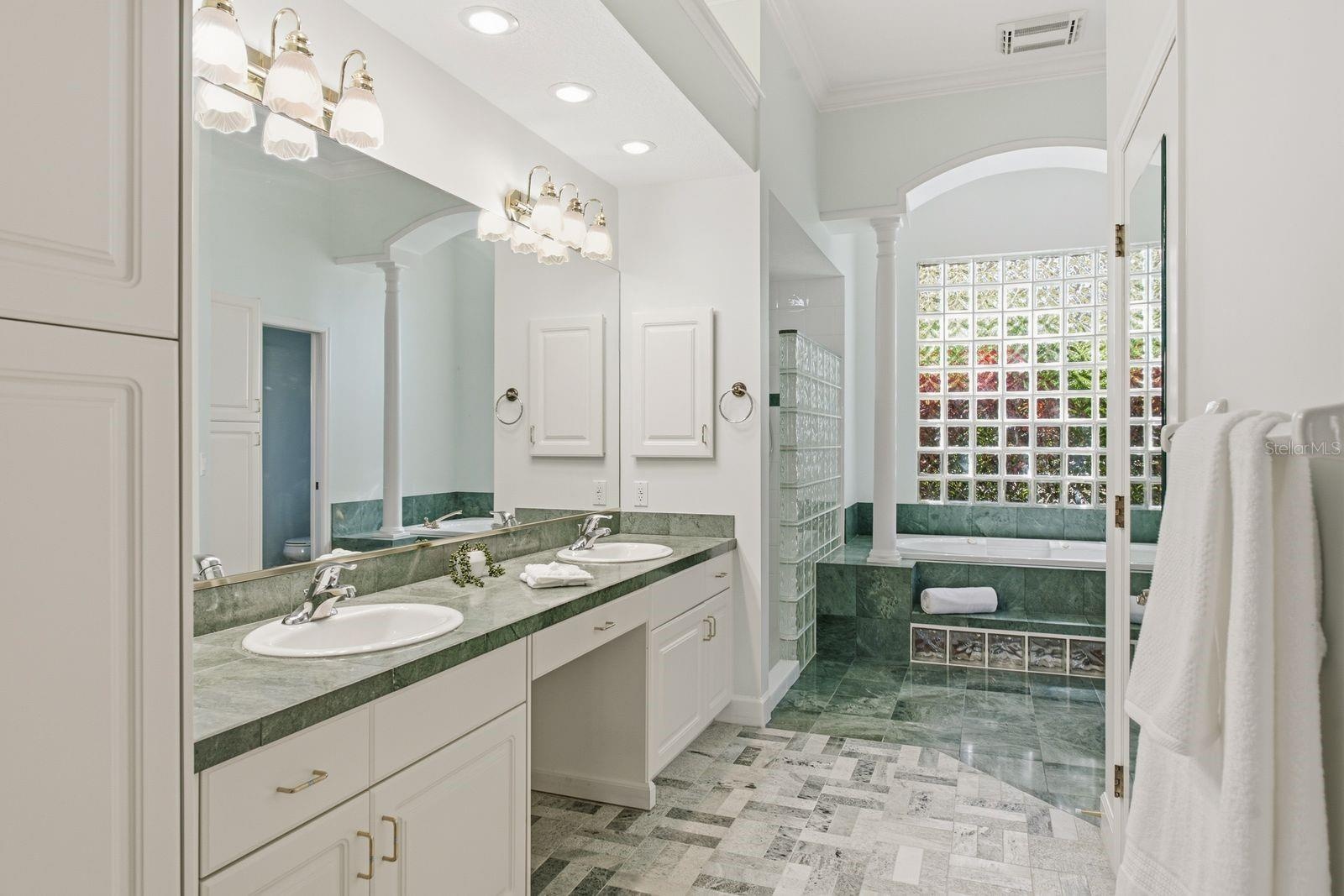 Double Vanity and Bidet