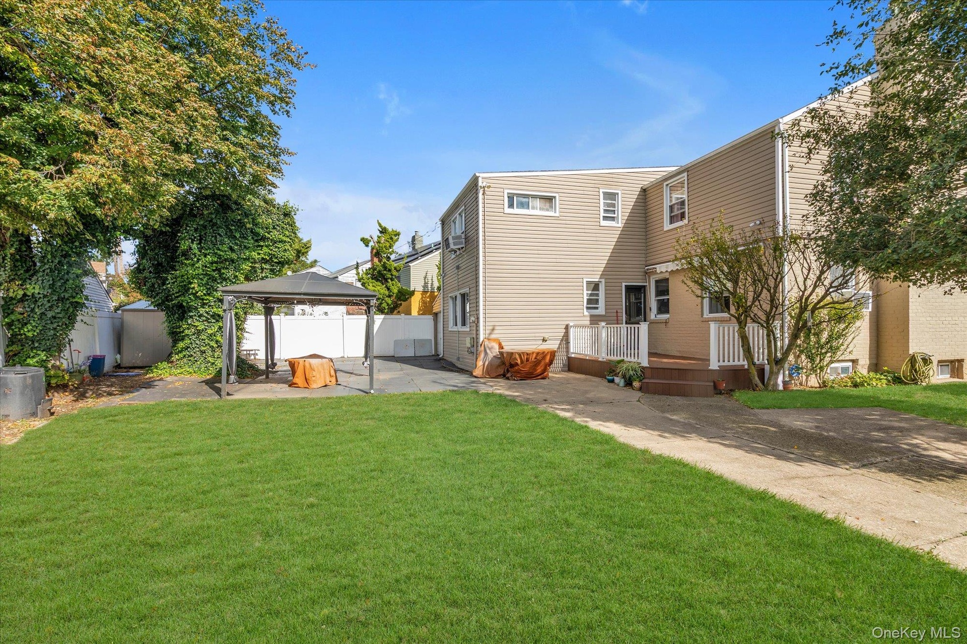 Large Fenced in Yard