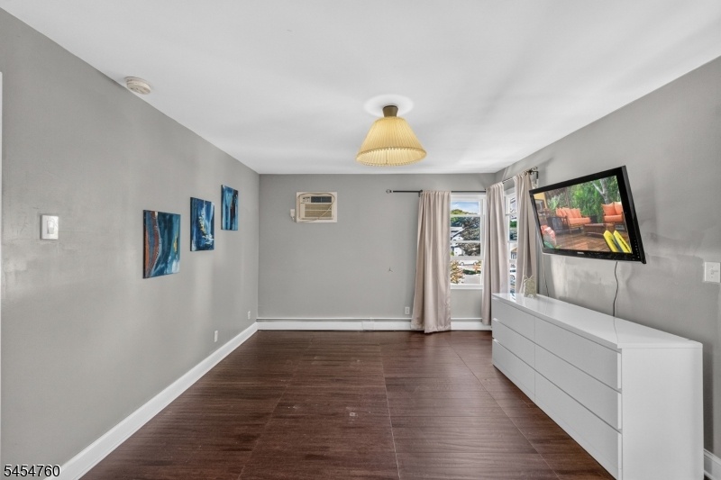 2 floor bedroom