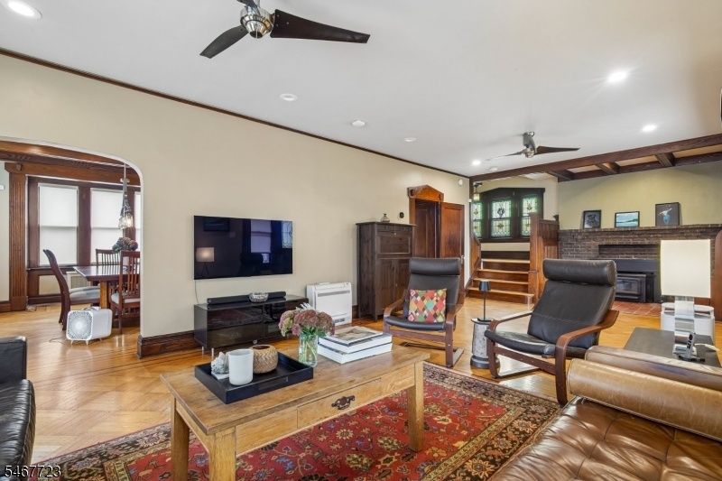 Living to Dining Rm