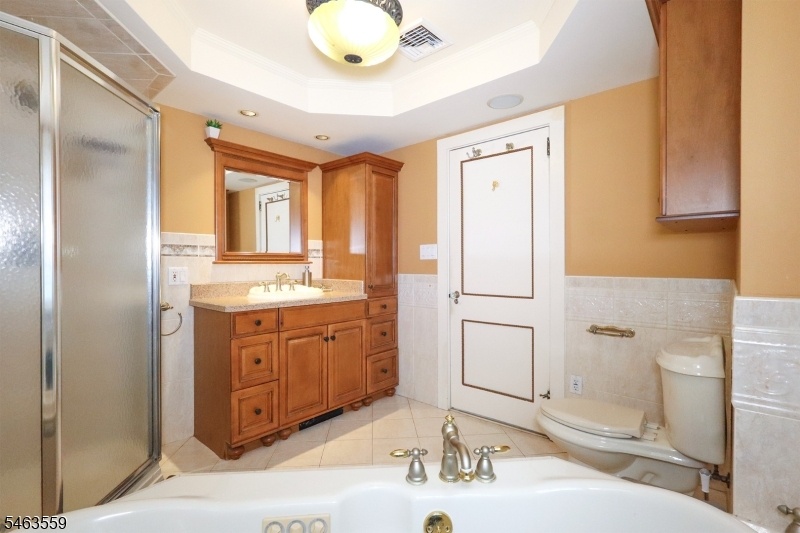 FULL BATHROOM(Additional View)
