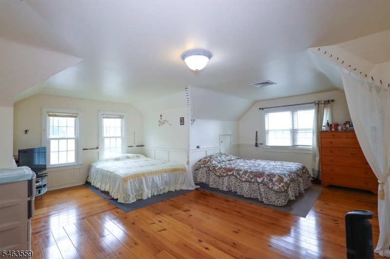 BEDROOM #4