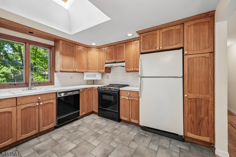 Eat in Kitchen-12x11-1