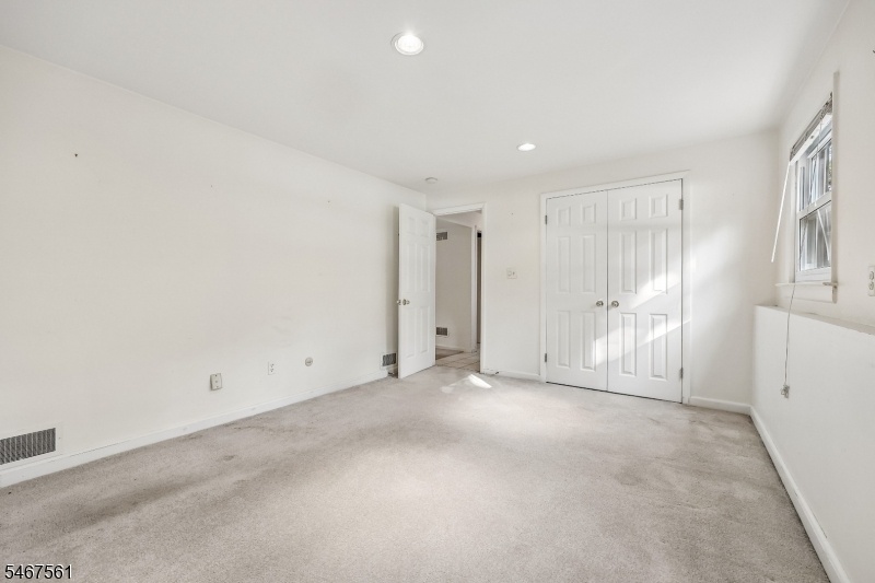 #4 Bedroom-12x15-1