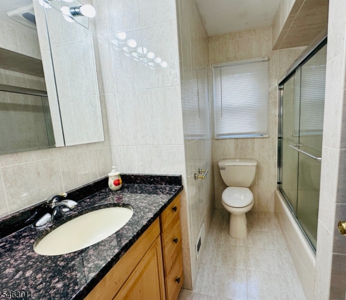 Mail Bath - 2nd Floor