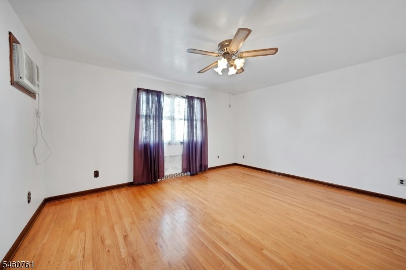 Bedroom #1