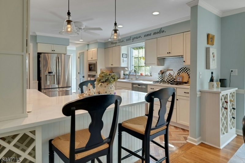 Breakfast Bar