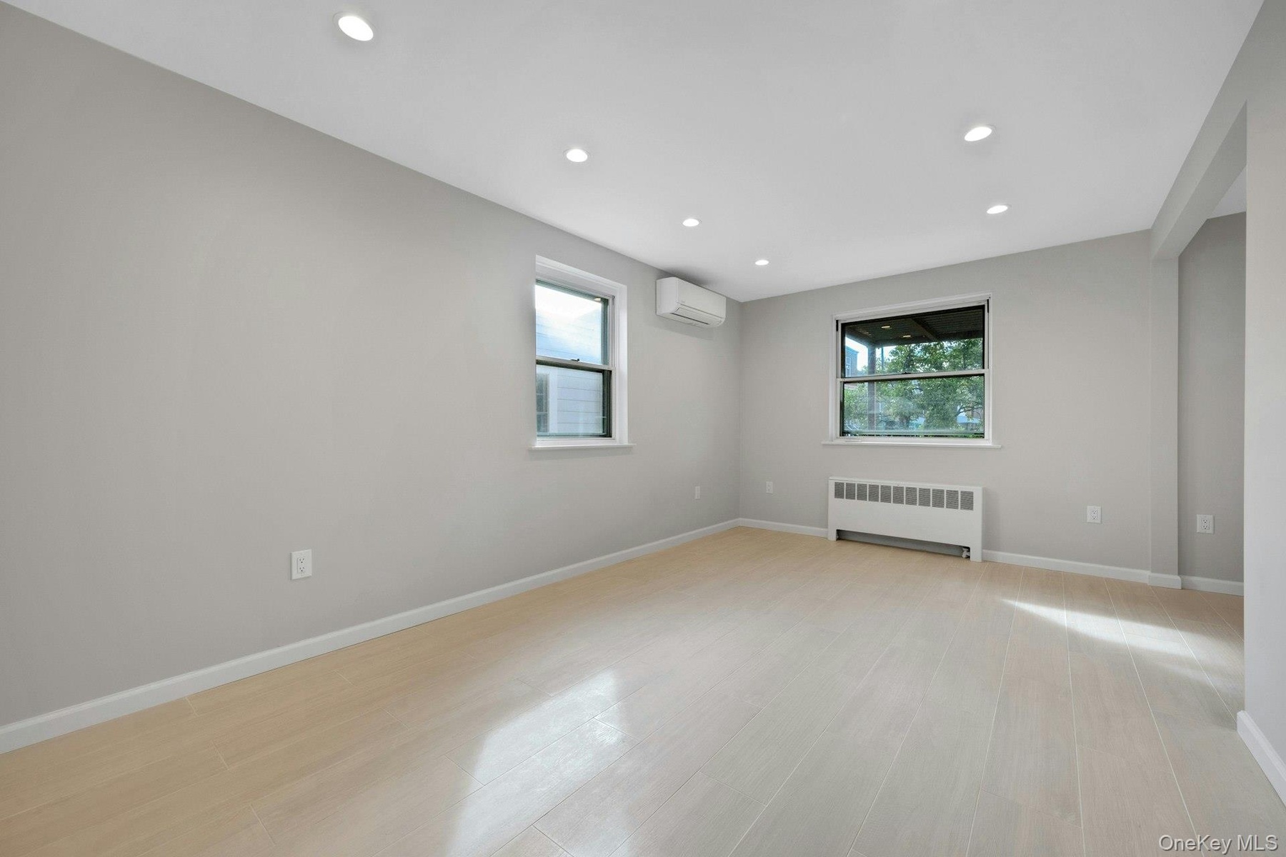 Living room unit#1