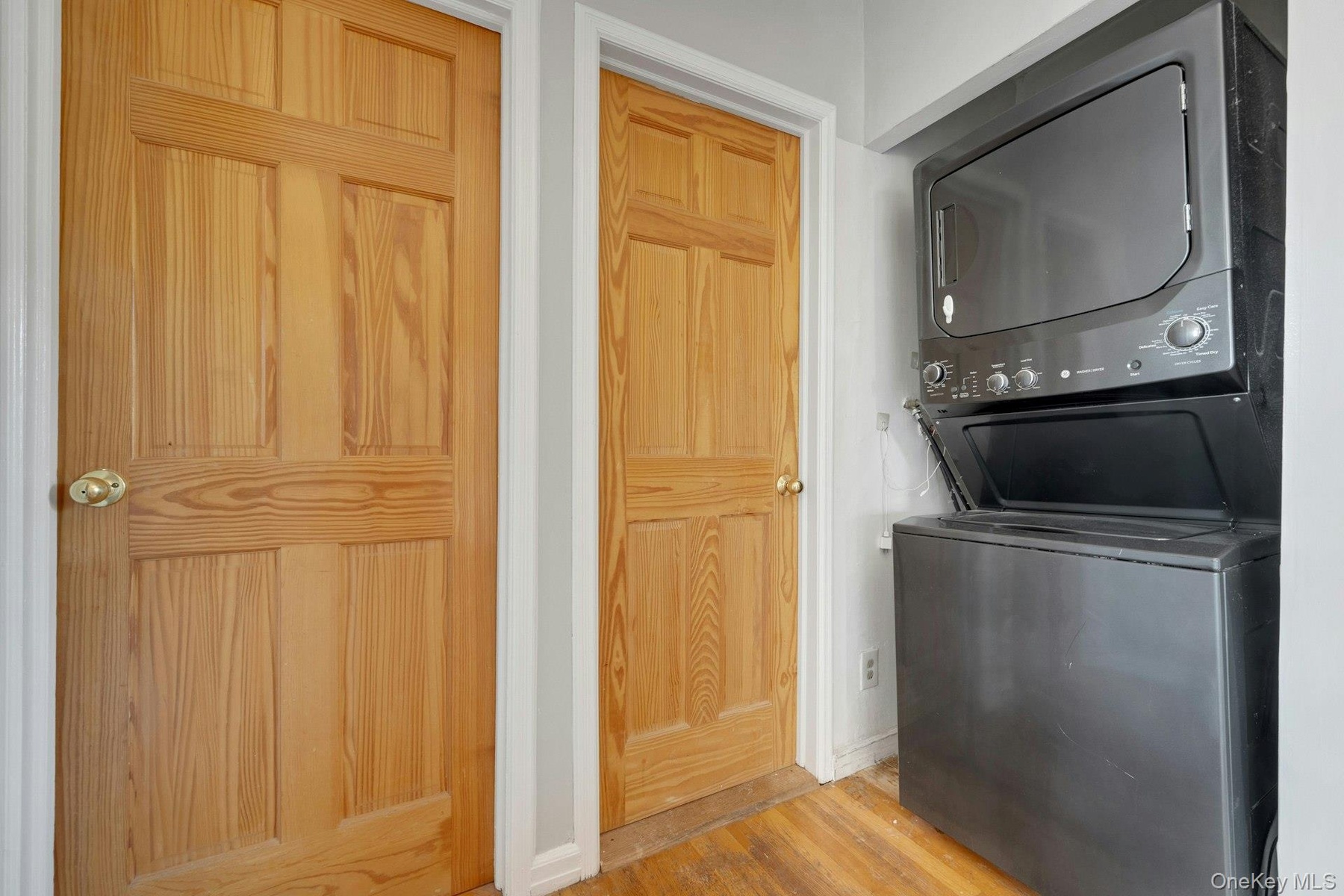 Washer/Dryer conveniently located upstairs