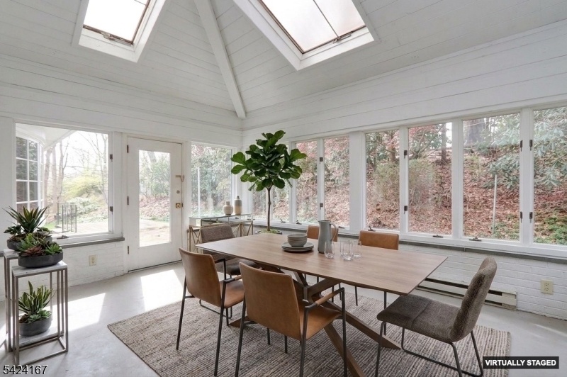 Virtually Staged Sunroom