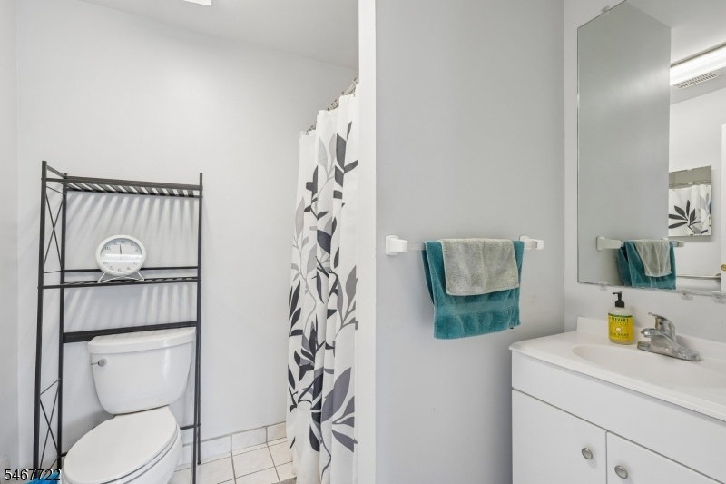 1st floor primary bathroom