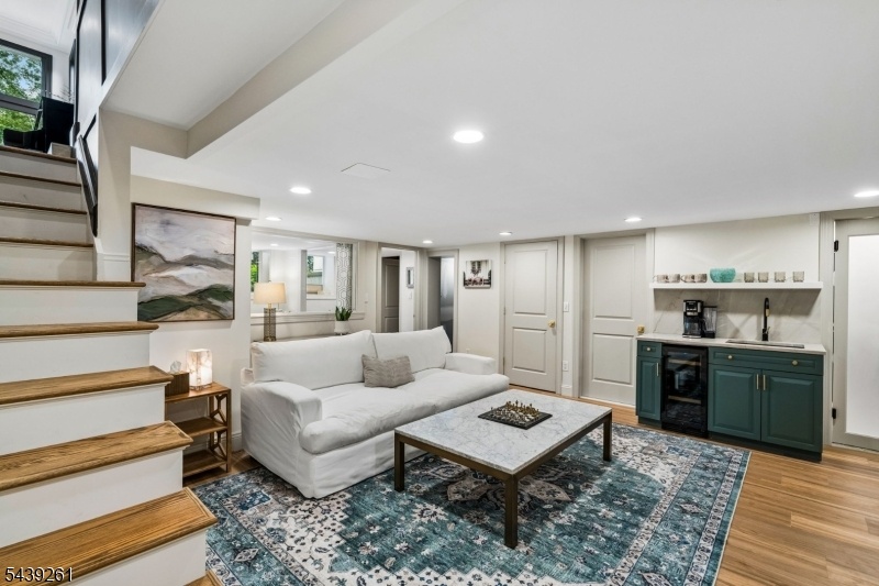 Lower Level Suite