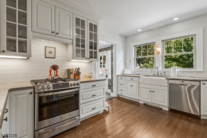Eat in Kitchen