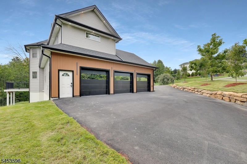 3 car garages