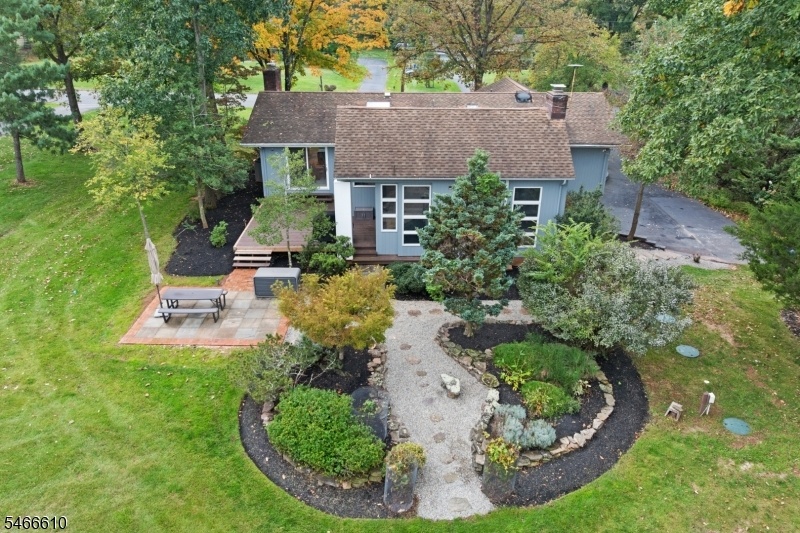 41 Jamestown