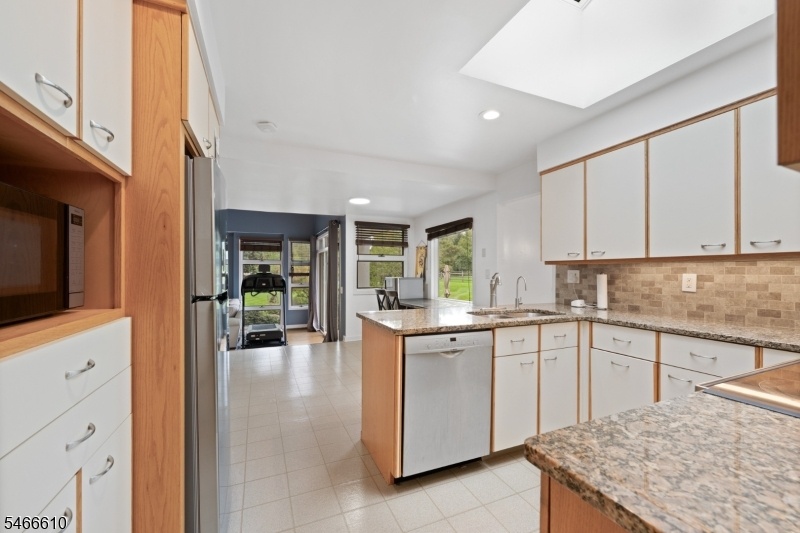 41 Jamestown