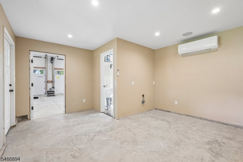 Detached Garage Work Room