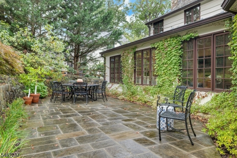 Bluestone patio
