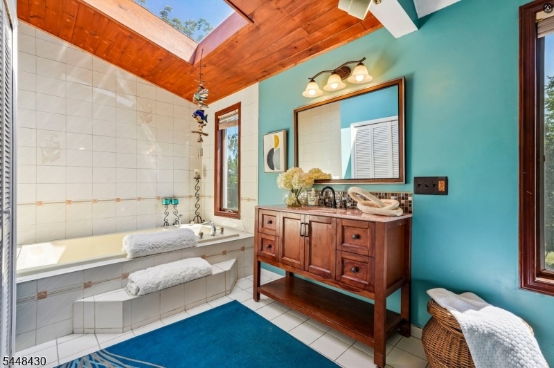 Full Bath | 2nd Floor Skylight