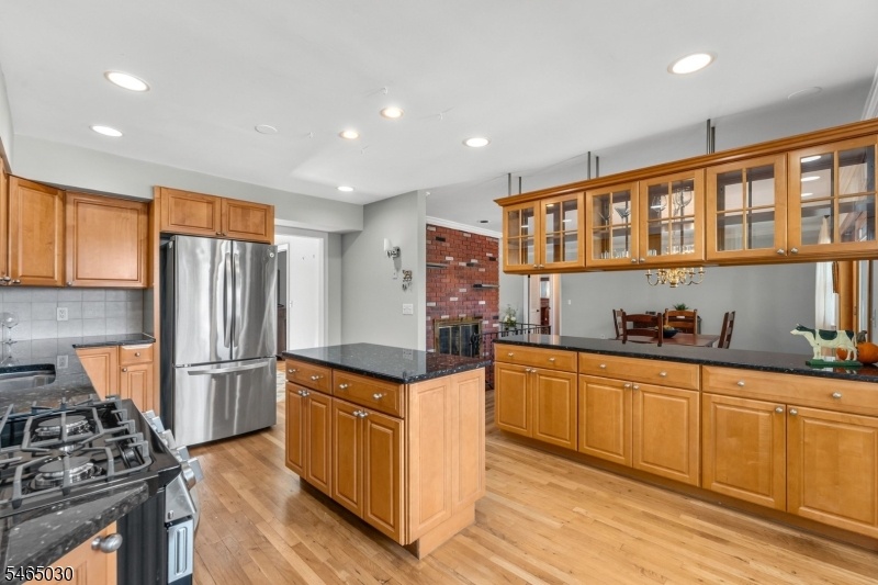 Eat In Kitchen